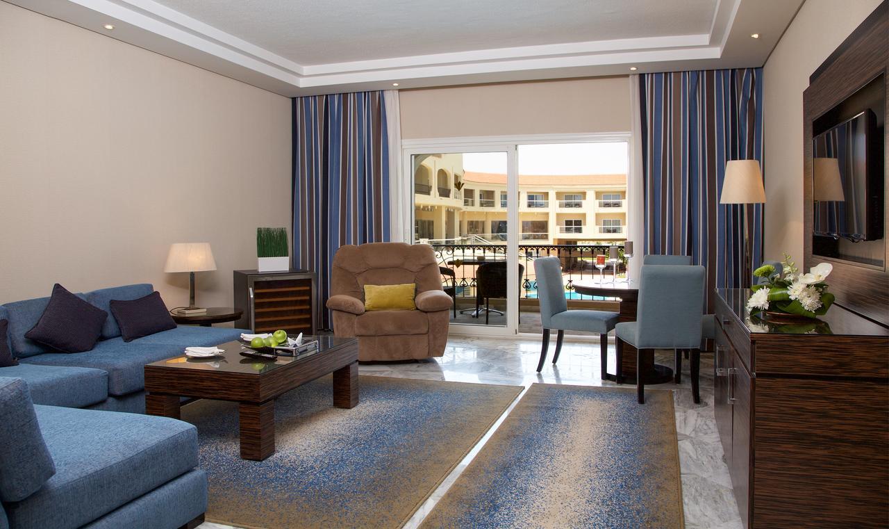 Rixos Alamein - Full Board Plus Ελ Αλαμέιν Εξωτερικό φωτογραφία A suite at the Atlantis Paradise Island