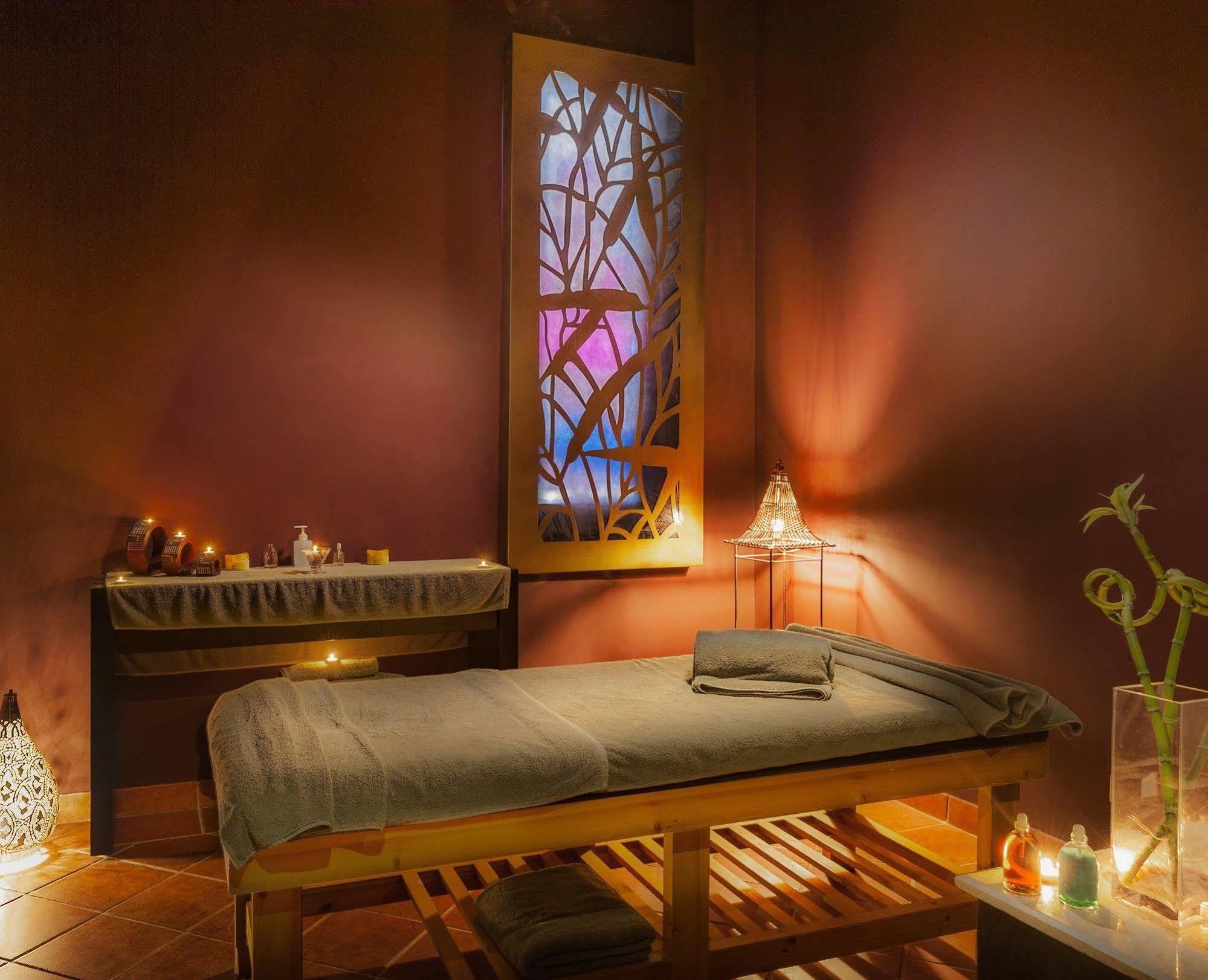 Rixos Alamein - Full Board Plus Ελ Αλαμέιν Εξωτερικό φωτογραφία A massage table