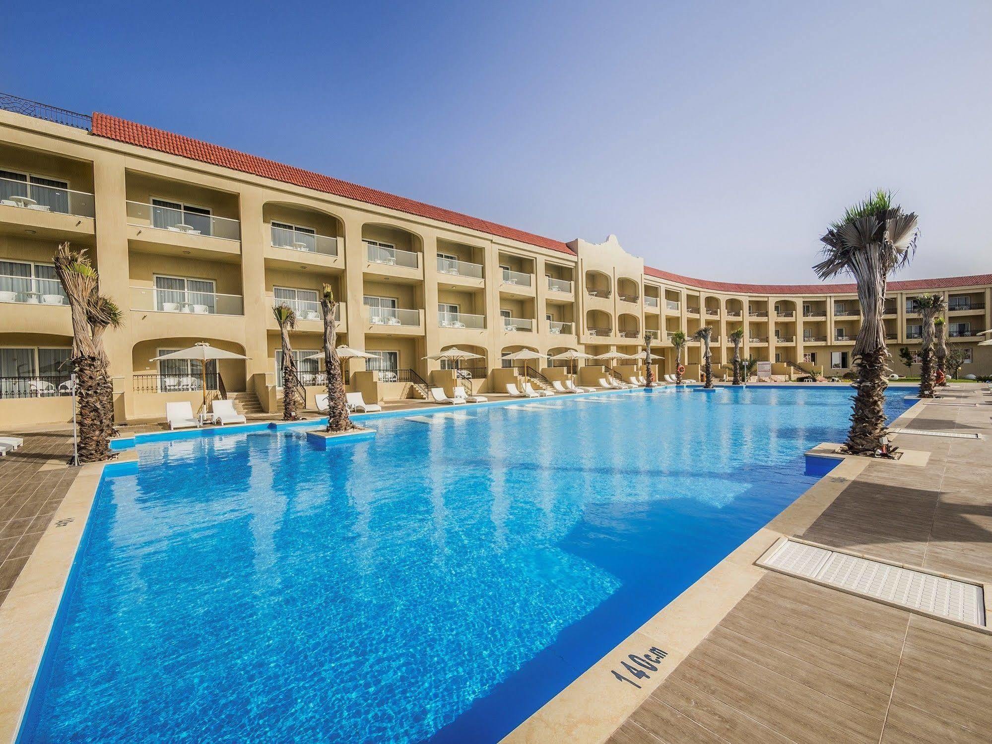 Rixos Alamein - Full Board Plus Ελ Αλαμέιν Εξωτερικό φωτογραφία The swimming pool at the hotel
